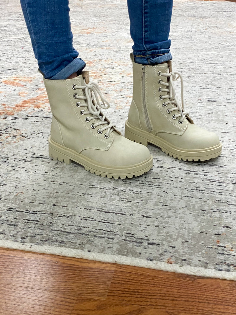 Grant Lace-Up Boots- Light Beige